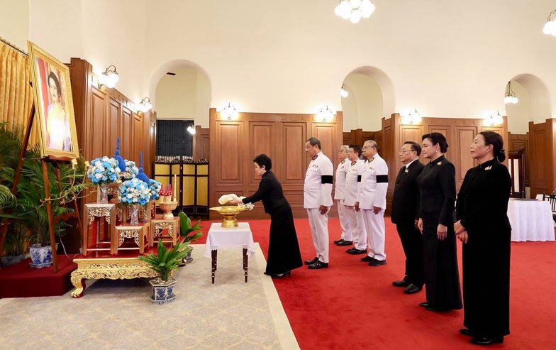 ไทยกรุ๊ป ร่วมน้อมถวายความอาลัย