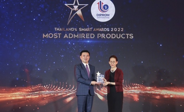 กรุงเทพประกันภัยโดดเด่น รับ 2 รางวัล จากงาน Thailand’s Smart Awards กับรางวัลการจัดการยอดเยี่ยม และสุดยอดผลิตภัณฑ์ขวัญใจมหาชน