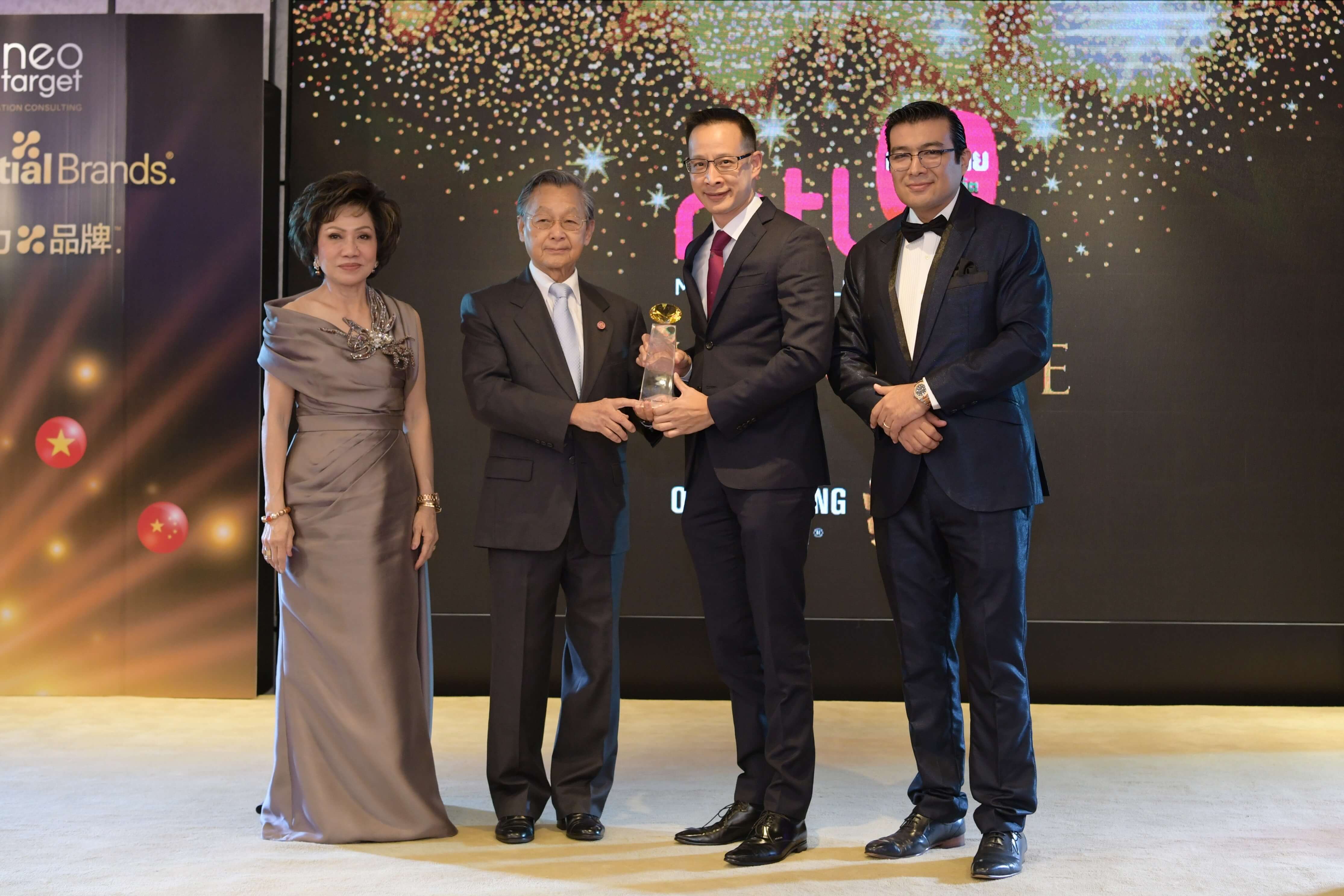 เมืองไทยประกันชีวิต รับรางวัล Outstanding Brands Insurance 2019