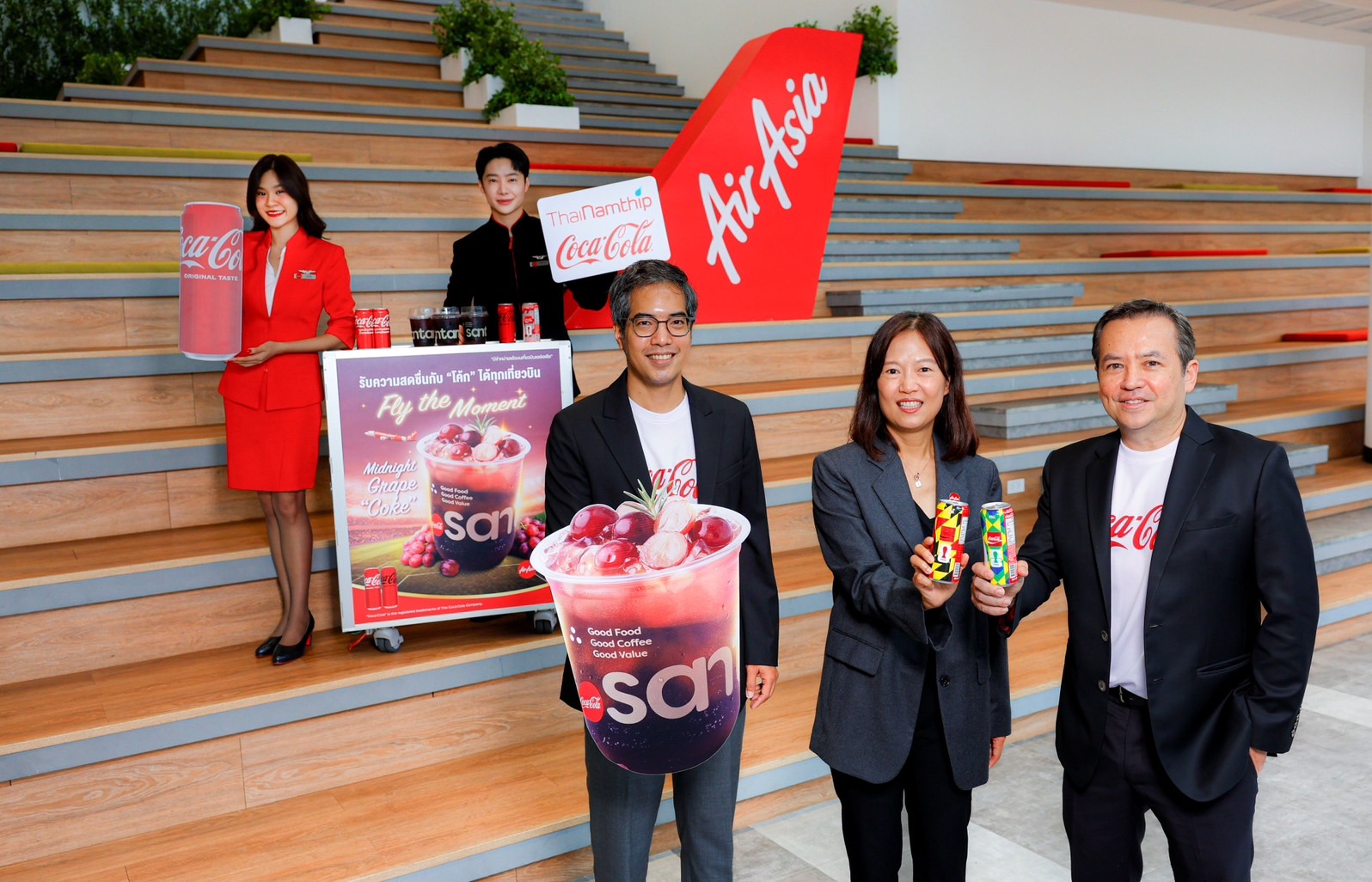 ไทยน้ำทิพย์ โคคา-โคล่า และ แอร์เอเชีย เปิดตัวเมนูใหม่สุดเอ็กซ์คลูซีฟ Midnight Grape “Coke” เสิร์ฟความสดชื่นในทุกเที่ยวบิน พร้อมสร้างสีสันผ่าน “โค้ก” FIFA World Cup 2026™ รับเทศกาลบอลโลก