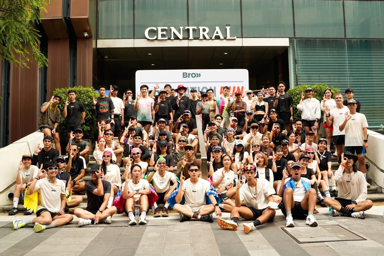 เซ็นทรัล ตอบโจทย์เทรนด์คนรุ่นใหม่ใส่ใจสุขภาพ จับมือ “BROOO (โบร)”จัดกิจกรรม City Run พร้อมเปิดตัวคอลเลกชันพิเศษ “BROOO-cation” ณ ห้างเซ็นทรัล ลาดพร้าว ชั้น 2