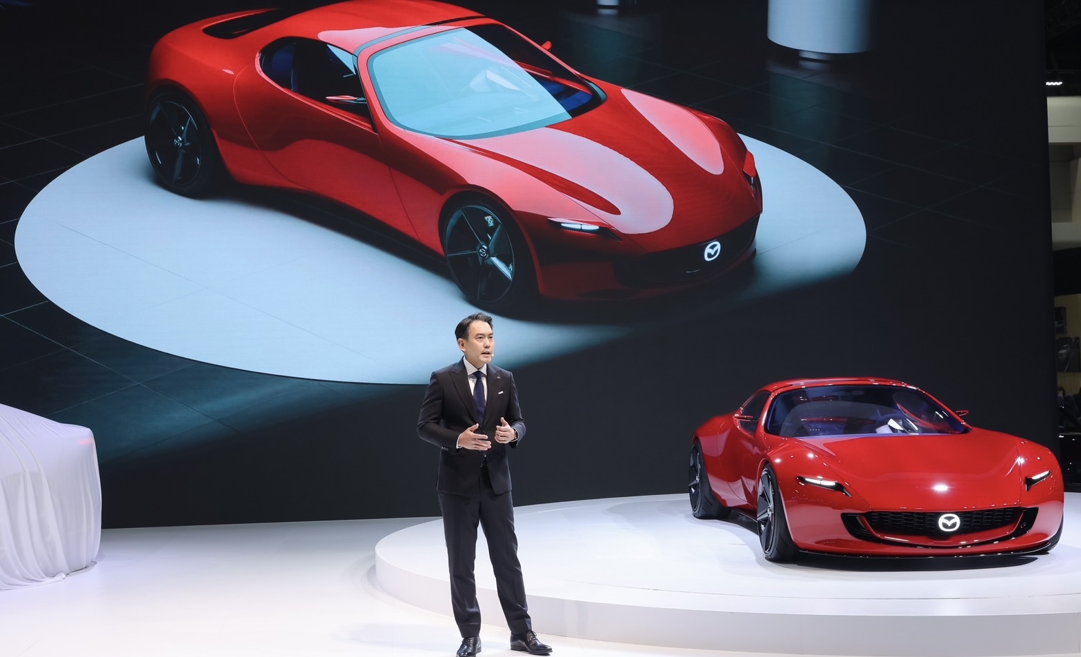 มาสด้าเนรมิตบูธดีไซน์ใหม่ ภายใต้คอนเซ็ปต์ใหม่ JOY DRIVES LIVES พร้อมโชว์รถต้นแบบ Mazda Iconic SP และรถไฟฟ้า Mazda6e ในงานมอเตอร์โชว์ 2025