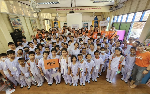 FWD ประกันชีวิต ร่วมกับ มูลนิธิจูเนียร์อะชีฟเม้นท์ ประเทศไทยลงพื้นที่จัดกิจกรรมส่งเสริมความรู้ทางการเงินแก่เยาวชนโรงเรียนวัดอุทัยธาราม  