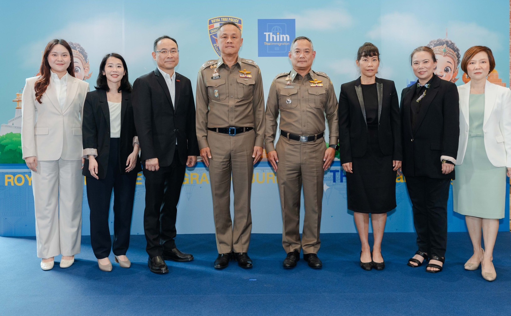 ทรู ร่วม สตม. สนับสนุน ‘THIM app’ มอบซิมพร้อมเน็ตและสิทธิพิเศษ ให้นักท่องเที่ยวเริ่มต้นการเดินทางได้สะดวกตั้งแต่ก้าวแรกย้ำเครือข่าย 5G อันดับ 1เร็ว แรง และปลอดภัย ครอบคลุมพื้นที่มากที่สุดทั่วไทย 