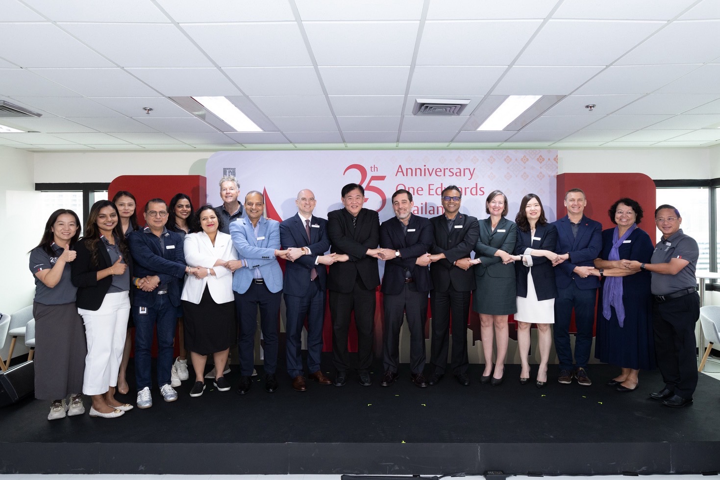 Edwards Lifesciencesประเทศไทย ฉลอง 25 ปีในประเทศไทย เดินหน้าขยายโอกาสการเข้าถึงการรักษาโรคลิ้นหัวใจให้ผู้ป่วยไทย Edwards Lifesciencesประเทศไทย ฉลอง 25 ปีในประเทศไทย เดินหน้าขยายโอกาสการเข้าถึงการรักษาโรคลิ้นหัวใจให้ผู้ป่วยไทย