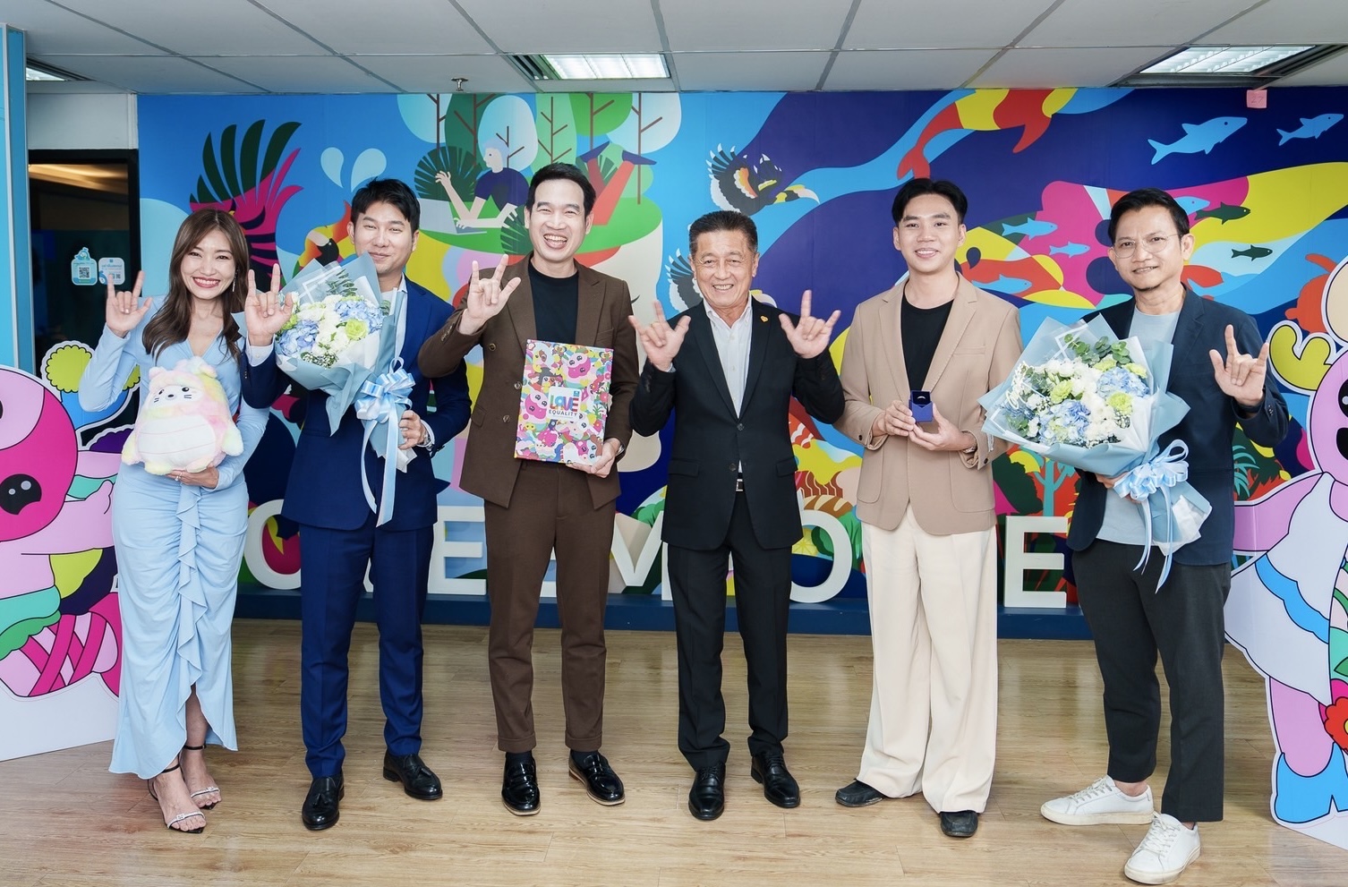 OCEAN LIFE ไทยสมุทร ส่งท้าย Pride Month สนับสนุนสมรสเท่าเทียม มอบกรมธรรม์คู่ชีวิต “Power of Love Equality” ให้คู่รัก LGBTQ+ ดูแลกันตลอดไป