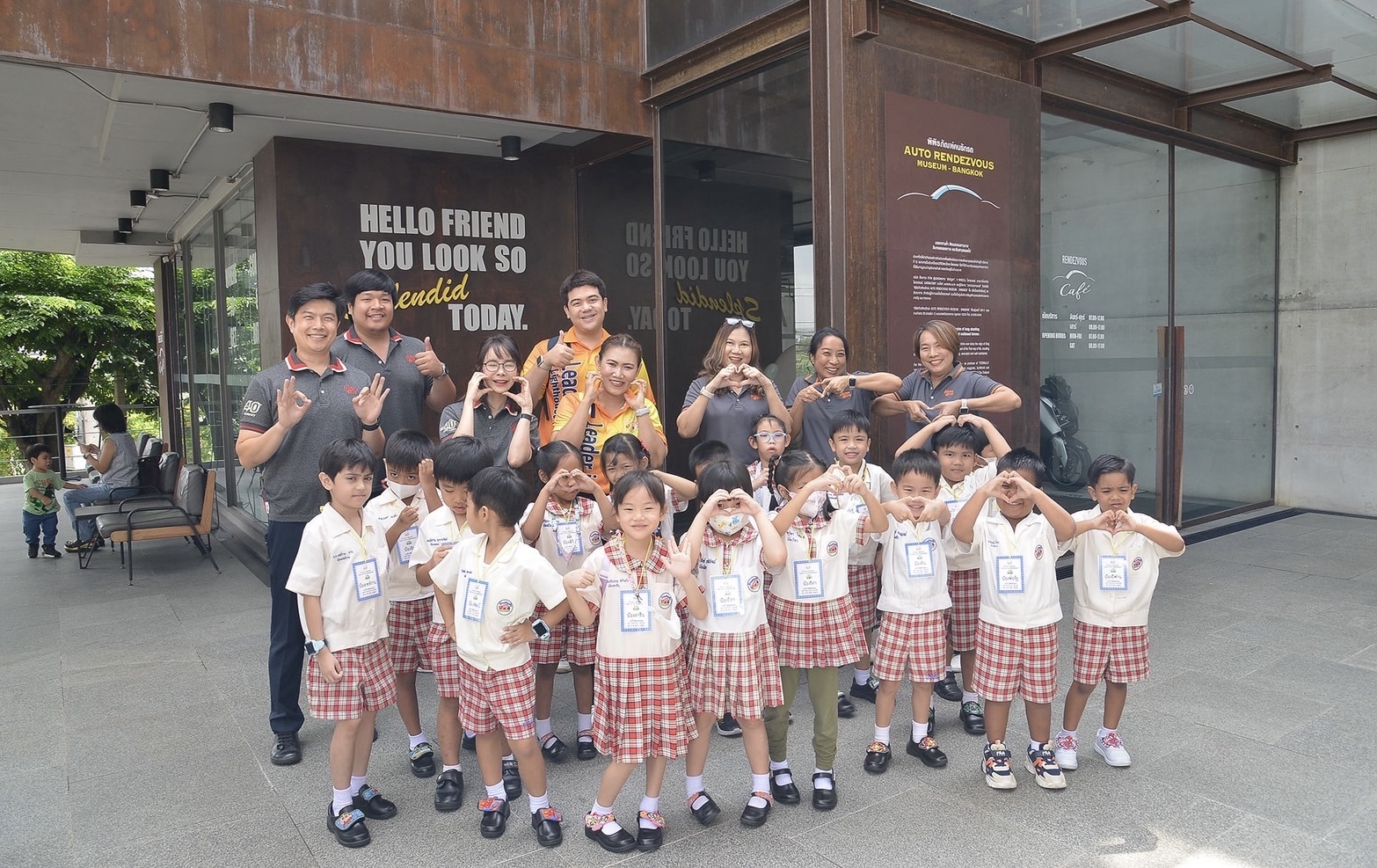 พิพิธภัณฑ์คนรักรถ ต้อนรับ อนุบาลบ้านสนุกคิด 