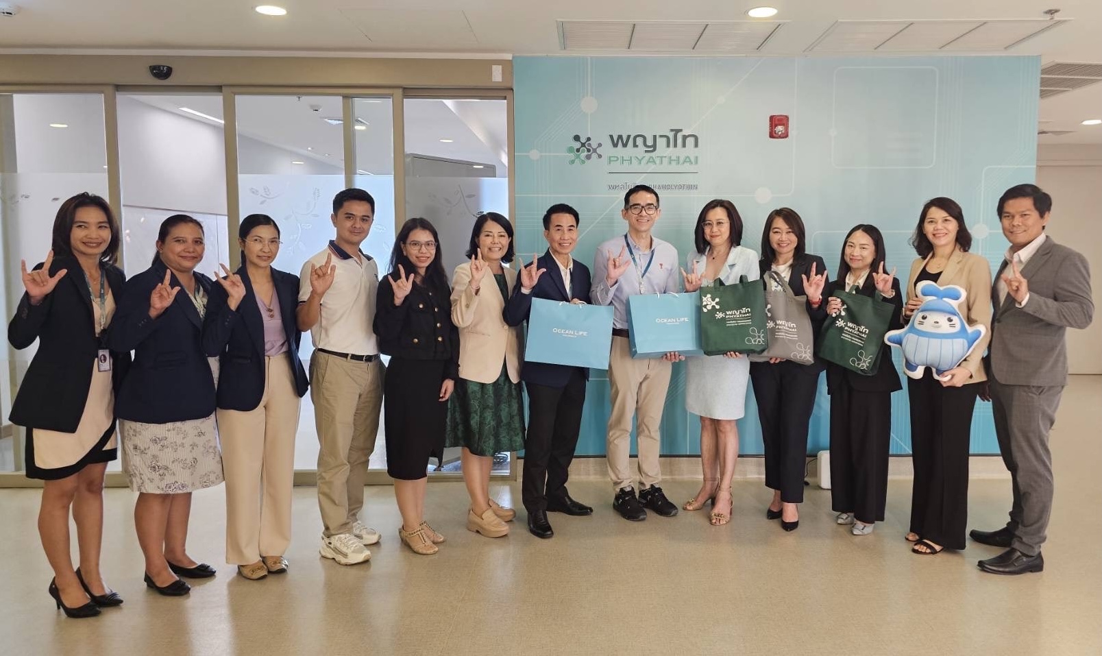OCEAN LIFE ไทยสมุทร เข้าเยี่ยมโรงพยาบาลพญาไท พหลโยธิน สานต่อความร่วมมือยกระดับมาตรฐานบริการลูกค้า