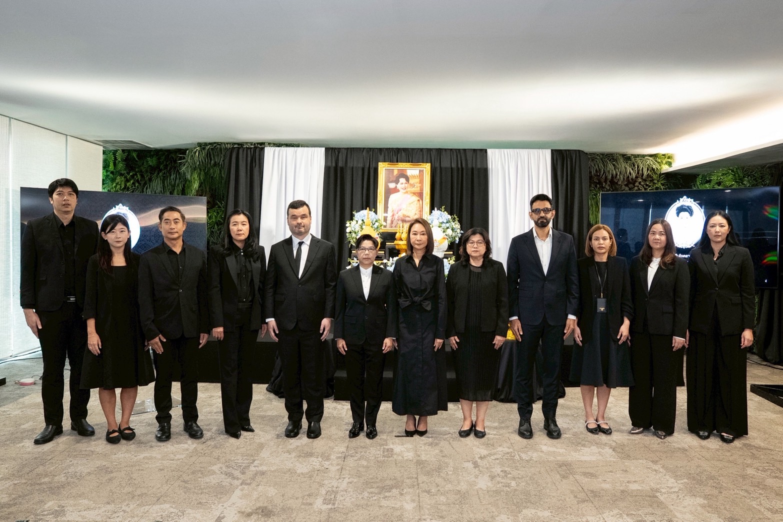 กรุงไทย-แอกซ่า ประกันชีวิต ร่วมถวายความอาลัย  แด่สมเด็จพระนางเจ้าสิริกิติ์ พระบรมราชินีนาถ พระบรมราชชนนีพันปีหลวง 