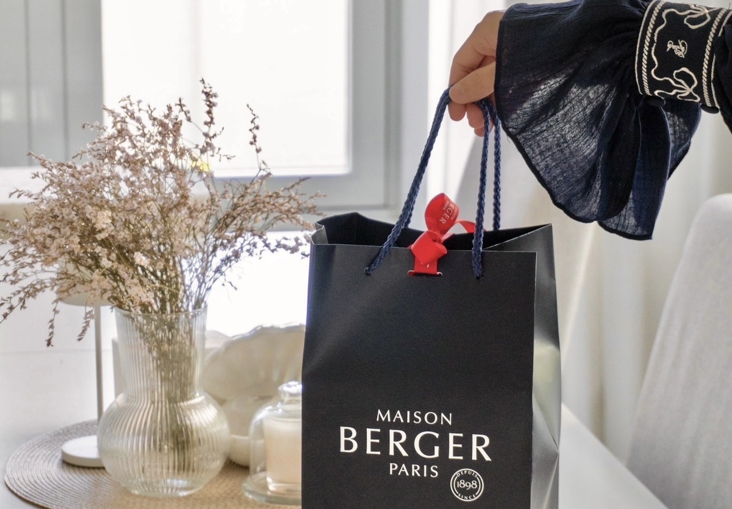 มอบเครื่องหอมสำหรับบ้านในตำนานจากแบรนด์ Maison Berger Parisเป็นของขวัญแห่งความสง่างามที่ไร้กาลเวลาในทุกโอกาส