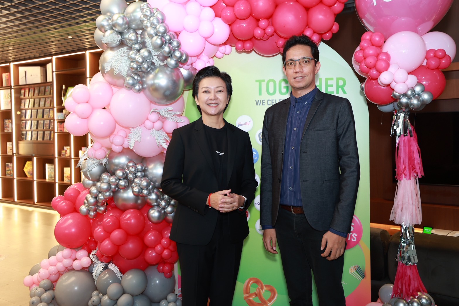 OCEAN LIFE ไทยสมุทร ผนึกกำลัง AIS ยกระดับ Digital Experience เปิดตัวแคมเปญ    โอนคะแนนสะสม เชื่อมมิติประกันและการเงินสู่ไลฟ์สไตล์ดิจิทัล