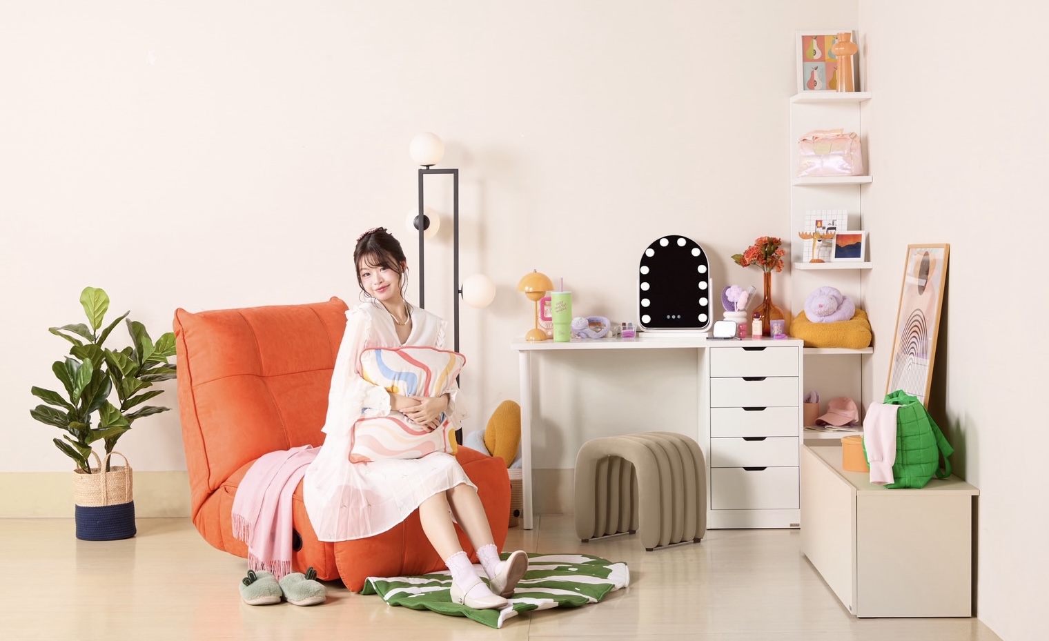 คอนเซ็ปต์ เฟอร์นิเจอร์ เปิดตัว “New Vanity Collection”เติมความสดใสให้มุมสวยของคนรุ่นใหม่