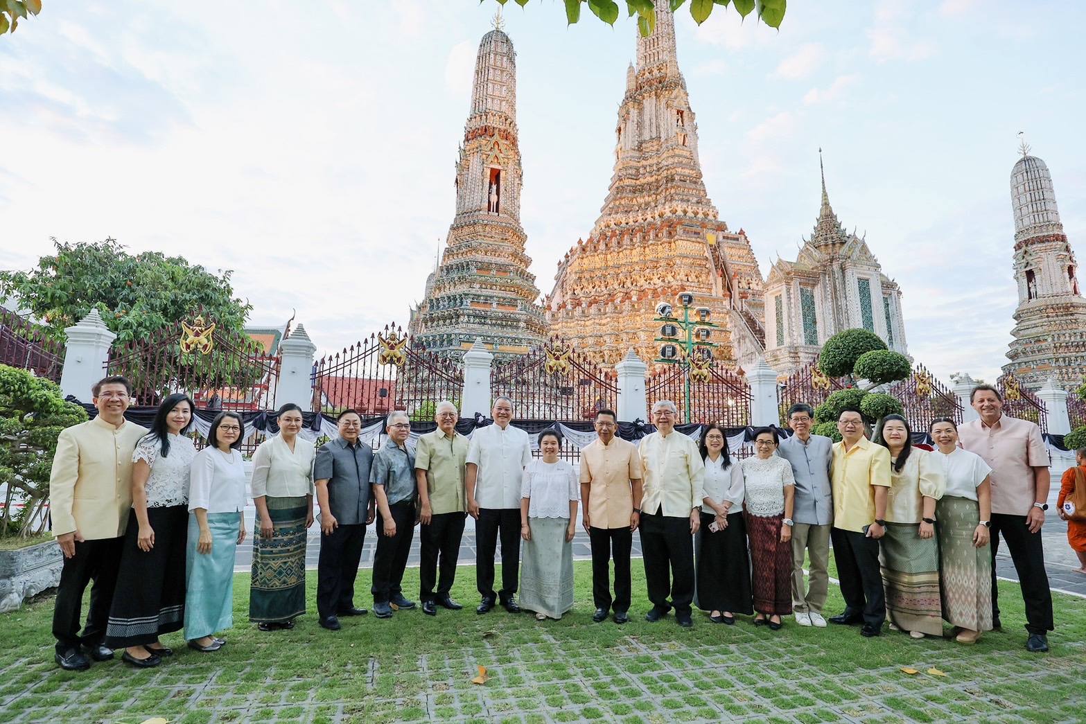 ไทยกรุ๊ป โฮลดิ้งส์ จัดงานทำบุญประจำปี “แสงแรกแห่งอรุณ” เสริมสิริมงคลรับปีใหม่ 2569