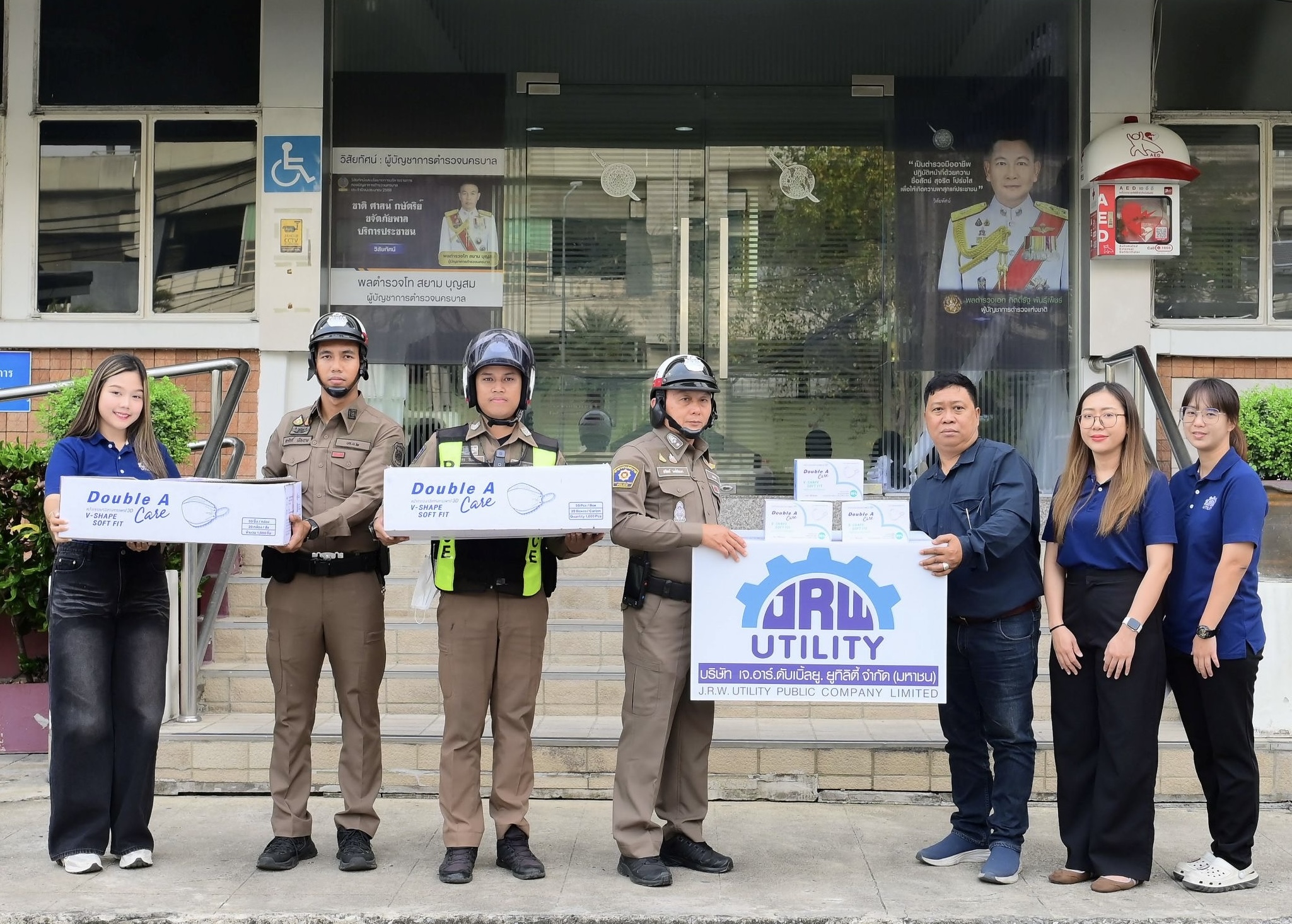 JR ส่งต่อความห่วงใย มอบหน้ากากกันฝุ่น PM 2.5 สน.บางเขน และพนักงานไซต์งาน