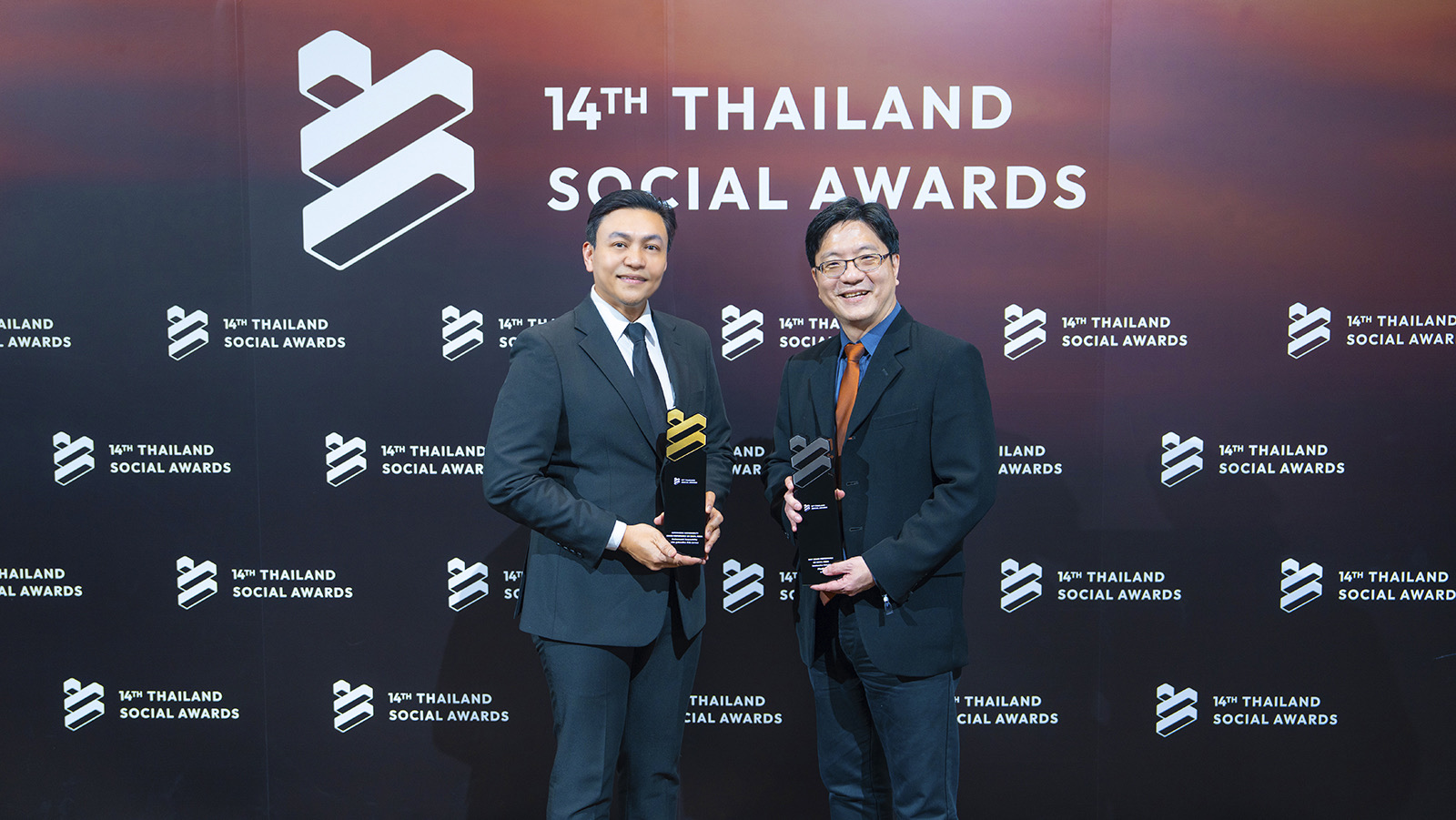 เอสซีจี รับ 2 รางวัลจากเวทีThailand Social Awards ครั้งที่ 14โดดเด่นด้านความยั่งยืน สาขาความรับผิดชอบต่อสิ่งแวดล้อม และTop 5 แบรนด์วัสดุก่อสร้างบนโซเชียล