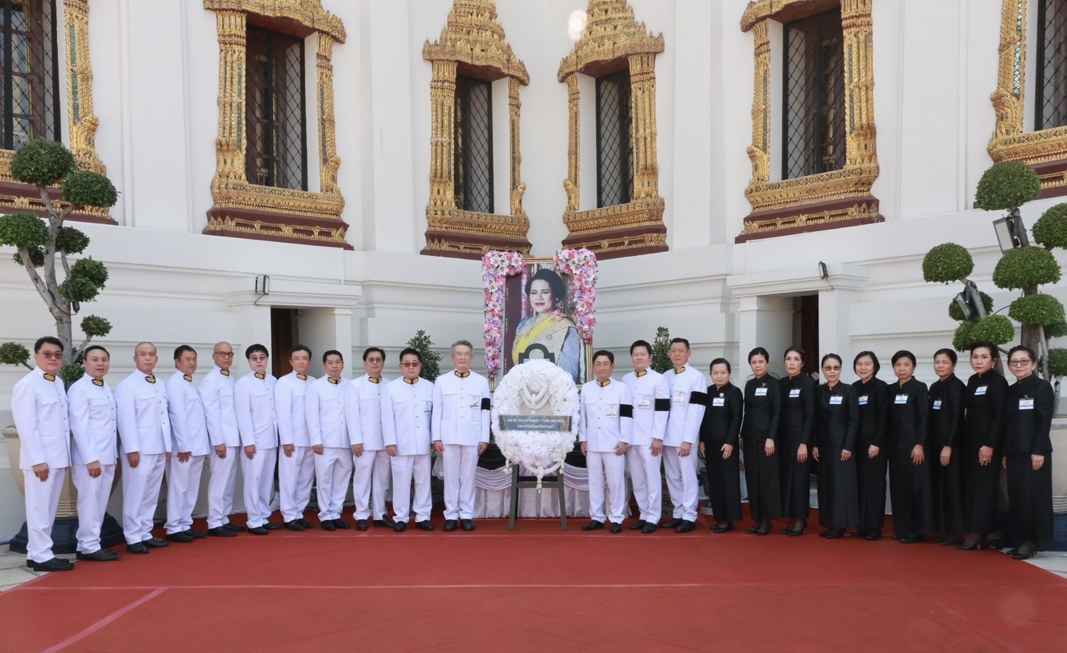 กรุงศรีเป็นเจ้าภาพบำเพ็ญกุศลถวายพระบรมศพสมเด็จพระนางเจ้าสิริกิติ์พระบรมราชินีนาถ พระบรมราชชนนีพันปีหลวง