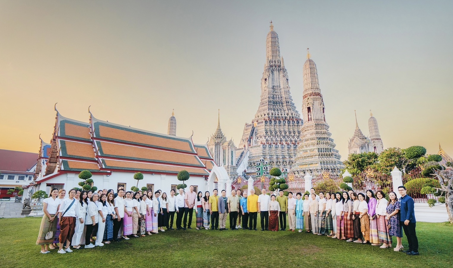 ไทยกรุ๊ป โฮลดิ้งส์ จัดพิธีทำบุญประจำปี 2568 ที่วัดอรุณฯ
