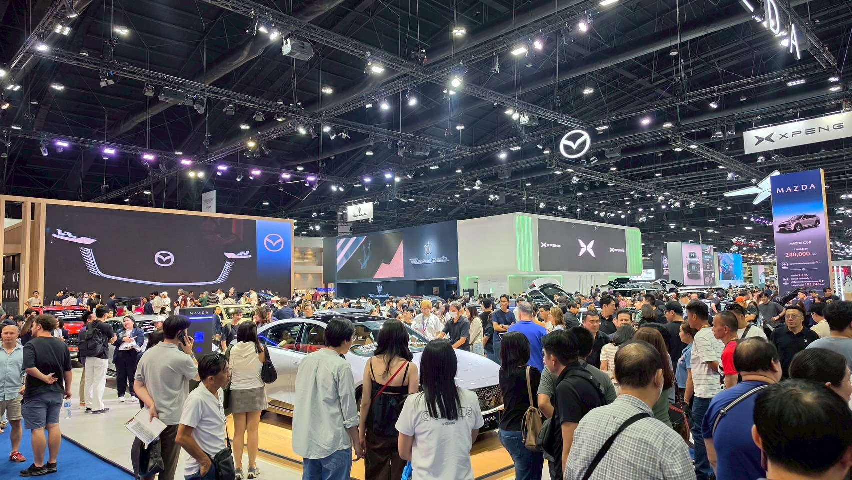 มาสด้าสุดฮ็อตจองถล่มทลายกวาดยอดงานมอเตอร์โชว์ทะลุเกือบ 4,900 คันประกาศเดินสายจัดกิจกรรมทดลองขับMAZDA6e ที่โชว์รูมมาสด้าทั่วประเทศ