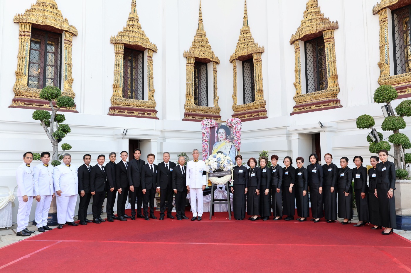 OCEAN LIFE ไทยสมุทรประกันชีวิต ร่วมเป็นเจ้าภาพบำเพ็ญกุศลและพระพิธีธรรมสวดพระอภิธรรมพระบรมศพ สมเด็จพระนางเจ้าสิริกิติ์ พระบรมราชินีนาถ พระบรมราชชนนีพันปีหลวง