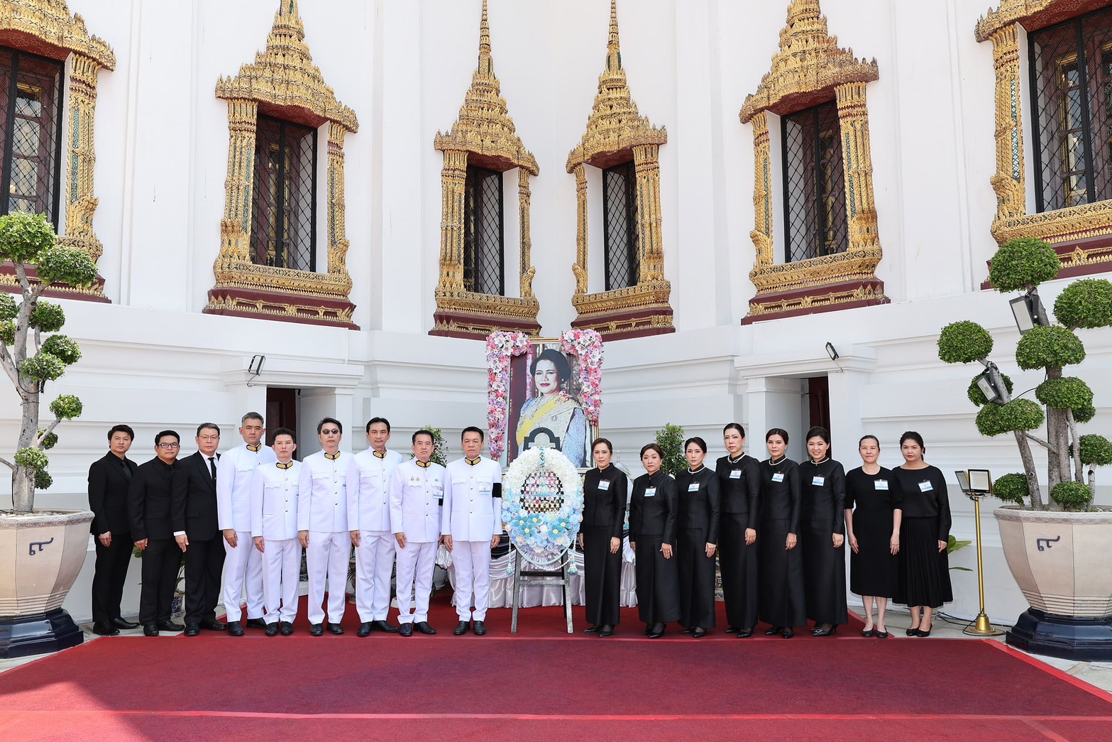 ธนชาตประกันภัย ร่วมเป็นเจ้าภาพบำเพ็ญกุศลถวายพระบรมศพ สมเด็จพระนางเจ้าสิริกิติ์ พระบรมราชินีนาถ พระบรมราชชนนีพันปีหลวง